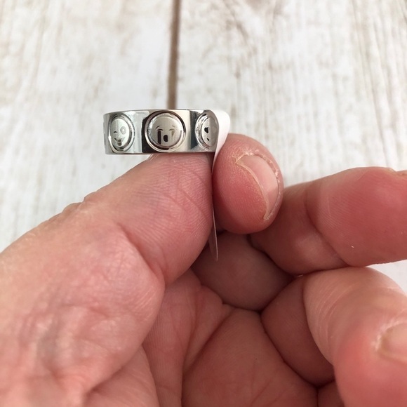 Stainless Steel 8 Emoji Engraved Faces Band Ring - Picture 5 of 10